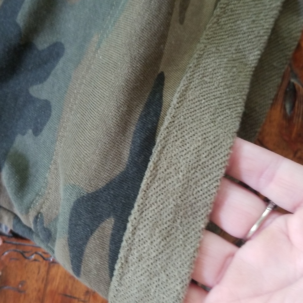 ALTERNATIVE Camo Sweat Short Medium - Picture 3 of 5